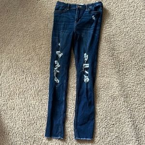 Will be washed,dried and ironed before shipping.